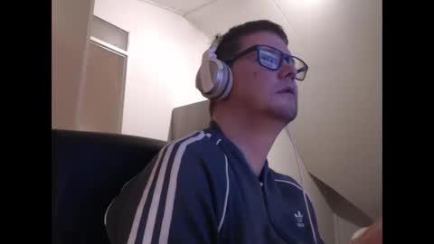 chillzonecam online show from 03-14-26, 06:57