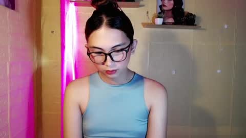 Snapshot of chinitaluxe chatting on 06-28-26, 06:58 Chinita online show from 06-28-26, 06:58