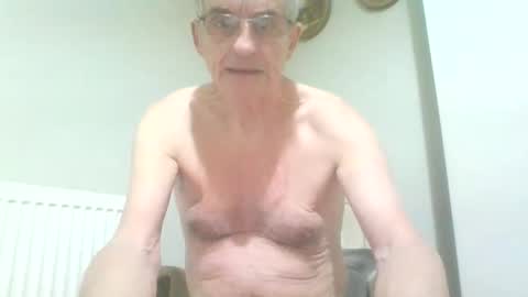 chipper341596 online show from 12-29-24, 06:14