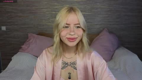Chloe online show from 06-07-26, 02:48