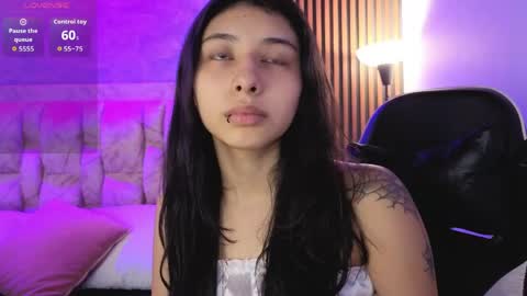 chloe_bluee_ online show from 04-18-26, 11:03