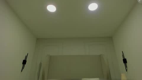 Chloe online show from 12-19-25, 12:12