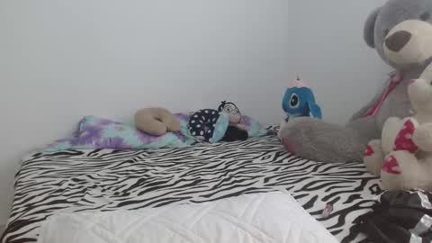 chloe_dolce online show from 10-10-25, 03:55