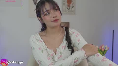 Chloe  online show from 05-22-26, 04:30