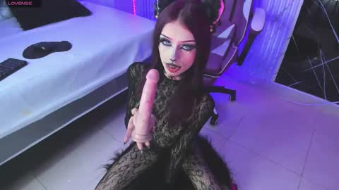 chloe_jacksonn online show from 10-10-25, 10:53
