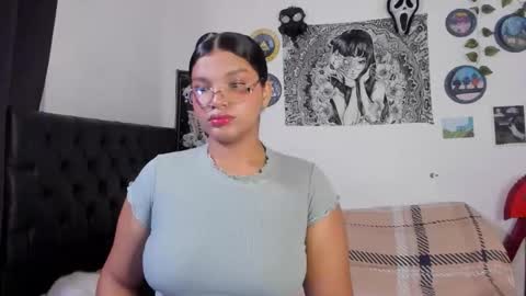 chloe_kisses online show from 09-27-25, 11:04