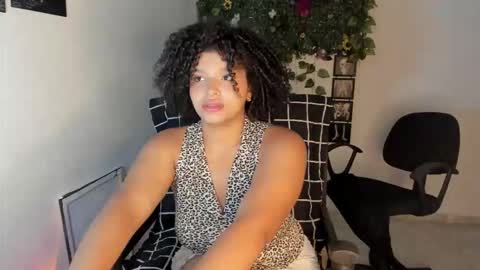 chloe_kisses online show from 10-23-25, 11:42