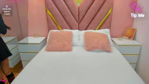 Chloe online show from 04-17-26, 11:35