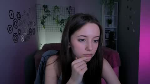 chloe_ley online show from 04-14-26, 12:11