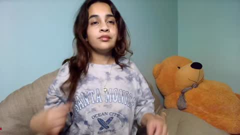 Snapshot of chloe_maia1 chatting on 01-04-25, 02:35 AMY online show from 01-04-25, 02:35
