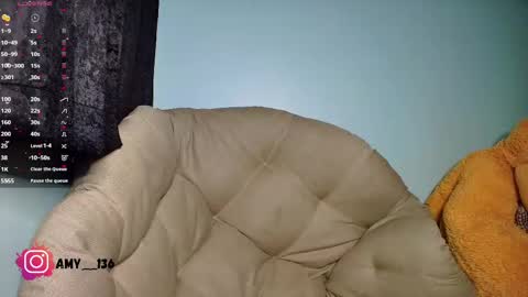 Snapshot of chloe_maia1 chatting on 03-03-25, 01:10 AMY online show from 03-03-25, 01:10