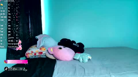 Snapshot of chloe_maia1 chatting on 09-09-25, 05:23 AMY online show from 09-09-25, 05:23