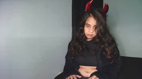 Snapshot of chloe_maia1 chatting on 10-25-25, 01:35 AMY online show from 10-25-25, 01:35