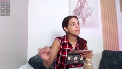 chloe_peach_ online show from 02-04-26, 12:11