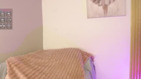 chloe_peach_ online show from 04-17-26, 12:19