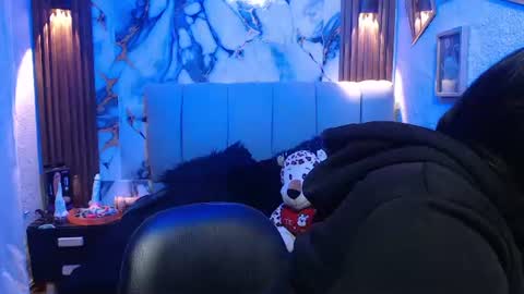 chloe_smith5 online show from 02-20-26, 01:22