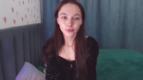 Chloe online show from 11-30-25, 12:42