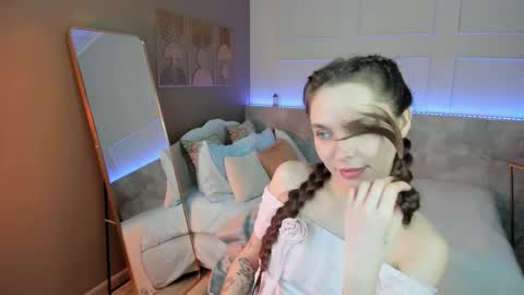 Chloe online show from 05-16-26, 02:27