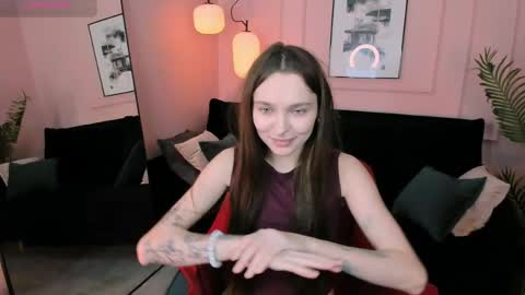 Snapshot of chloe_sunny chatting on 06-06-26, 02:11 Chloe online show from 06-06-26, 02:11