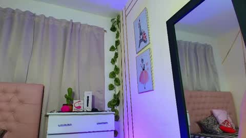 Snapshot of chloe_swarts chatting on 05-19-26, 11:11 Lulu online show from 05-19-26, 11:11