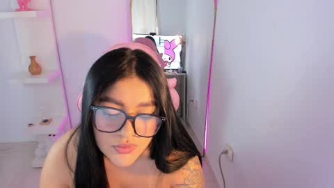 Snapshot of chloe_t2 chatting on 03-27-26, 09:47 chloe_t2 online show from 03-27-26, 09:47