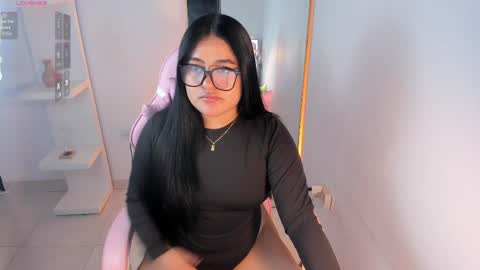 Snapshot of chloe_t2 chatting on 05-19-26, 02:07 chloe_t2 online show from 05-19-26, 02:07