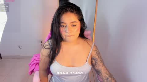 Snapshot of chloe_t2 chatting on 06-05-26, 01:23 chloe_t2 online show from 06-05-26, 01:23