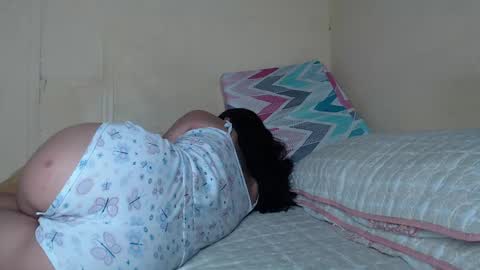 Snapshot of chloe_vahos chatting on 12-06-24, 04:06 Chloe online show from 12-06-24, 04:06