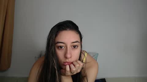 Snapshot of chloe_vahos chatting on 09-18-25, 05:26 Chloe online show from 09-18-25, 05:26