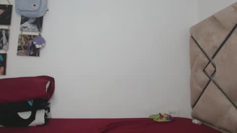 Chloe  online show from 11-13-25, 05:01