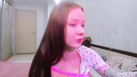 chloe wifey online show from 11-15-25, 01:18