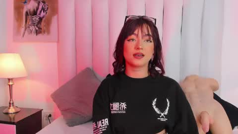 chloe_wilson7 online show from 04-20-26, 11:57