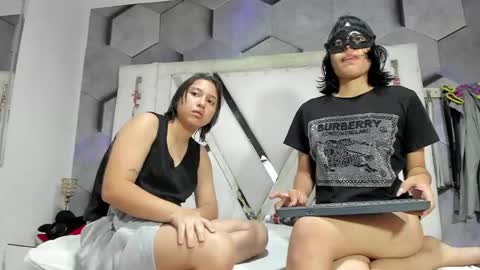 chloeandterra online show from 05-11-26, 04:04