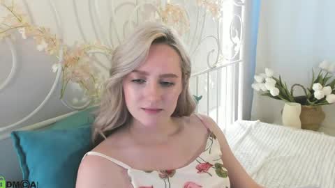 Chloe Deccker online show from 06-05-26, 06:52