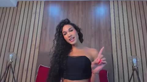 Snapshot of chloee_adams_ chatting on 06-11-26, 09:02 Chloe online show from 06-11-26, 09:02