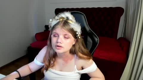 ChloeHalses online show from 06-07-26, 04:00