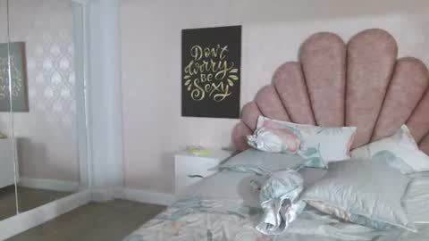 ChloeHills online show from 06-10-26, 03:44