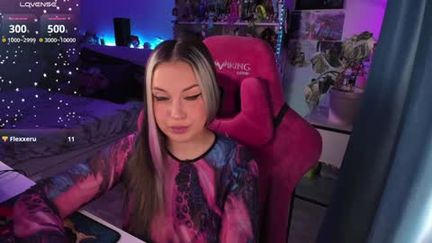 ChloeKohaku online show from 12-18-24, 03:26