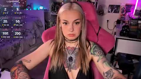 ChloeKohaku online show from 06-12-26, 03:49