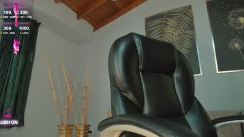 Snapshot of chloemanson chatting on 01-21-25, 08:54 Chloe OF chloemanson online show from 01-21-25, 08:54