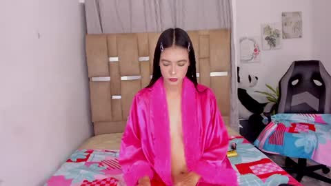 chloemilly2 online show from 07-24-26, 08:18