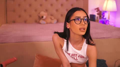 Chlo online show from 04-10-26, 04:50