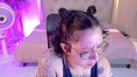 Chloe rosse online show from 05-21-26, 01:34
