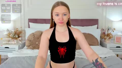 Snapshot of chloesug chatting on 03-06-25, 01:37 Chloe online show from 03-06-25, 01:37