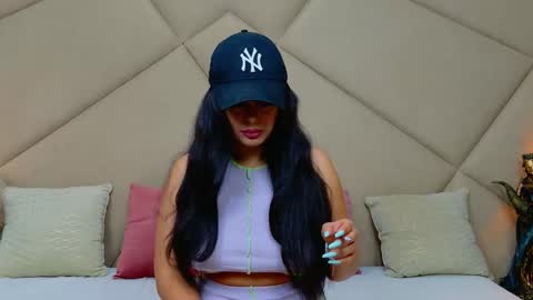 Chloe Vee online show from 09-28-25, 05:02