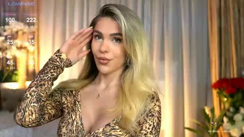 Chloe online show from 04-18-26, 09:04