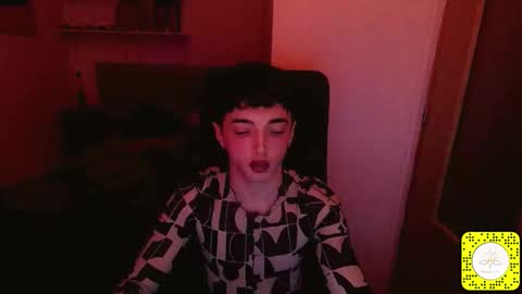 Snapshot of chloevenommm chatting on 02-19-26, 11:06 chloevenommm online show from 02-19-26, 11:06