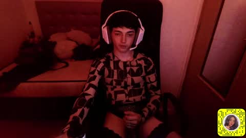 Snapshot of chloevenommm chatting on 07-02-26, 02:44 chloevenommm online show from 07-02-26, 02:44