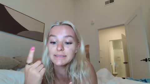 Snapshot of chloexbabe chatting on 07-30-26, 02:43 Chloe Babe online show from 07-30-26, 02:43