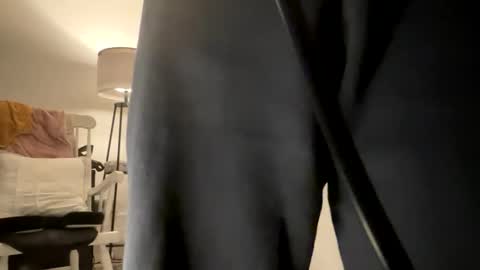 Snapshot of choadstyles chatting on 12-22-24, 05:34 bbc solo online show from 12-22-24, 05:34